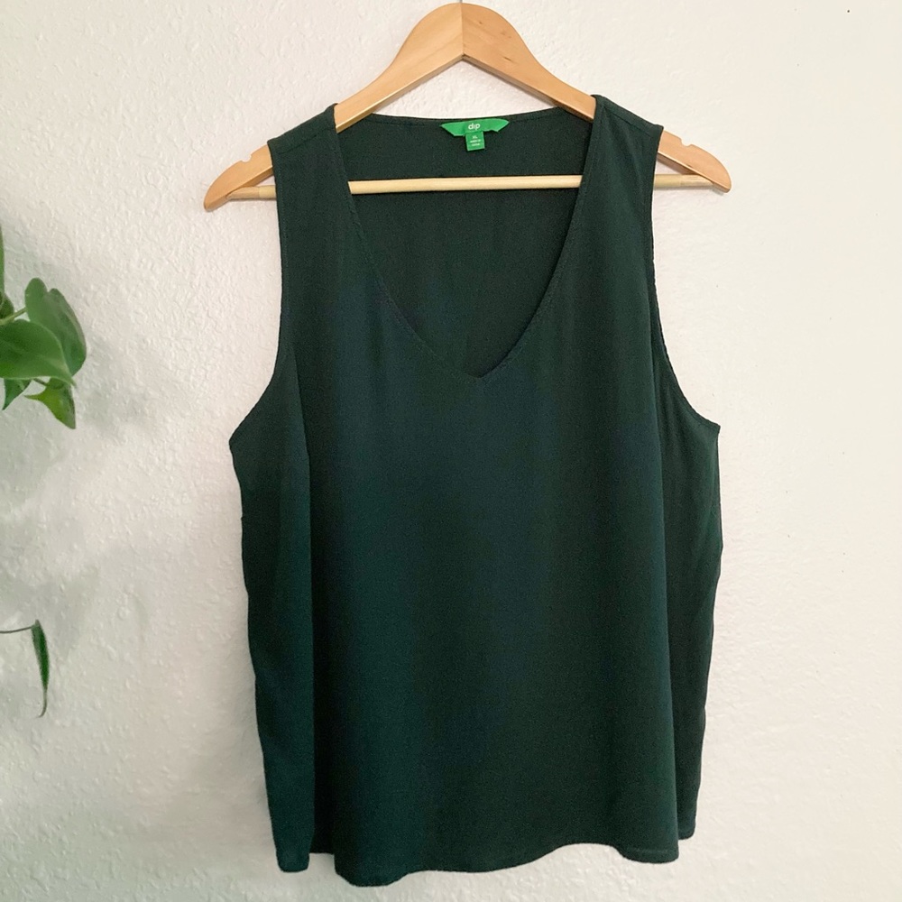 Sleeveless blouse